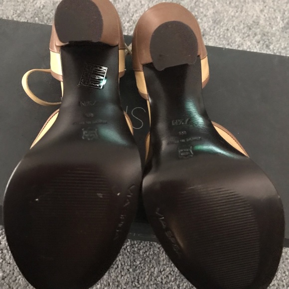 Via Spiga Joan peep toe leather heels in 7.5 - Picture 6 of 7
